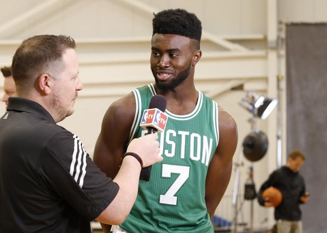 这为他提供 这为他提供