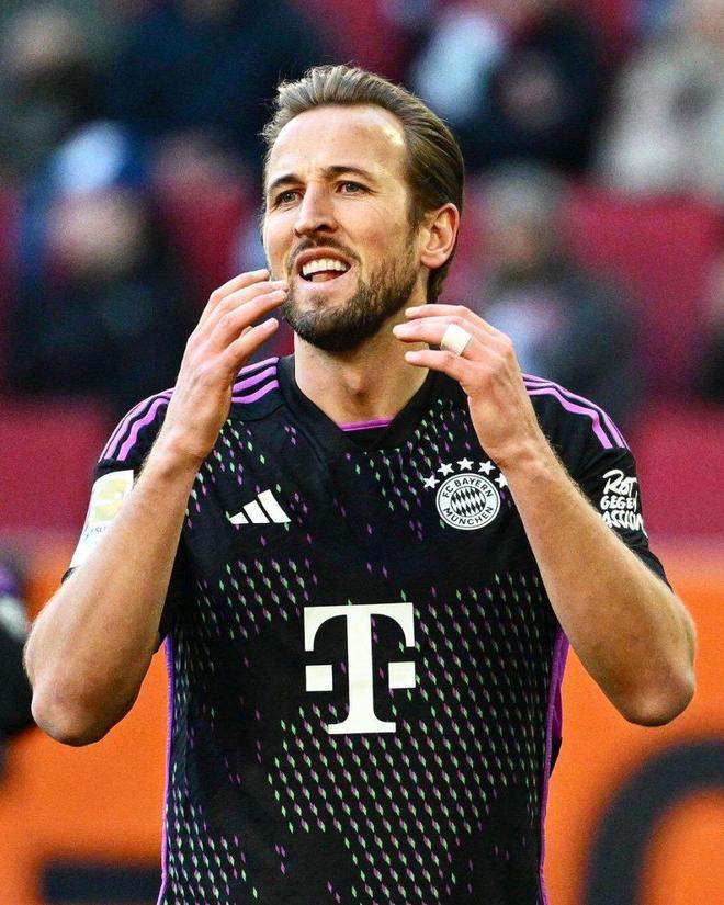 脚在粉线内 脚在粉线内